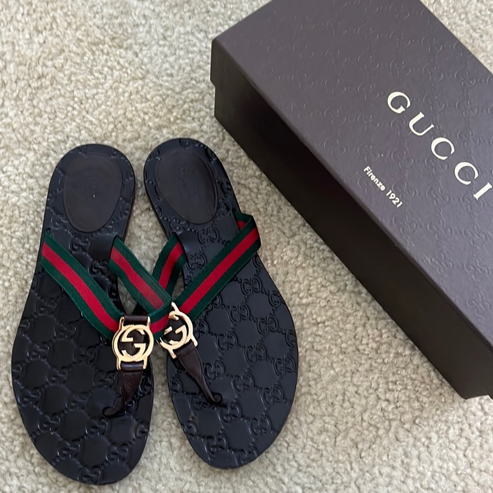 Gucci sandals 38